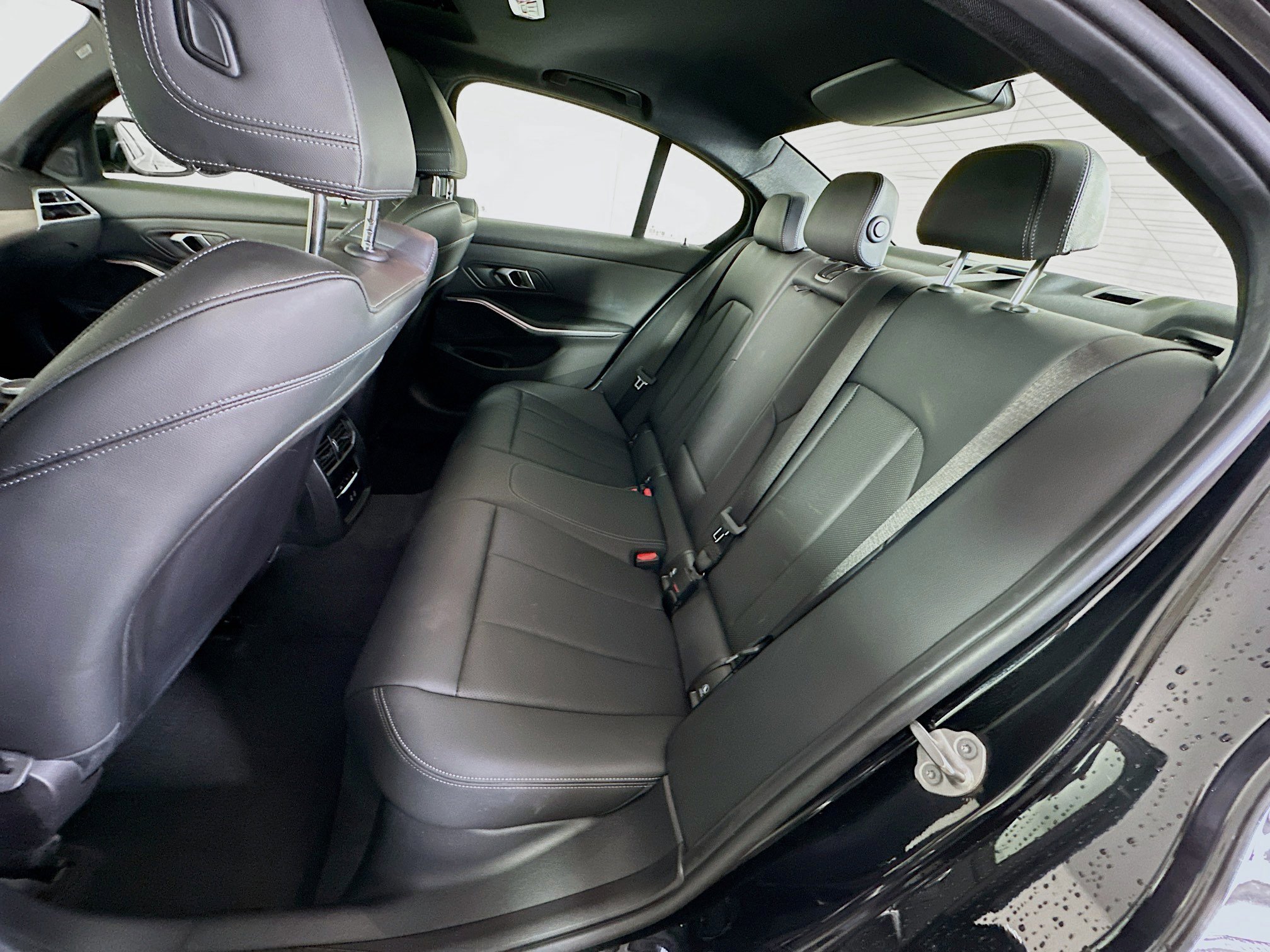 Used 2025 BMW 330i Sedan w/ Convenience Package image 30