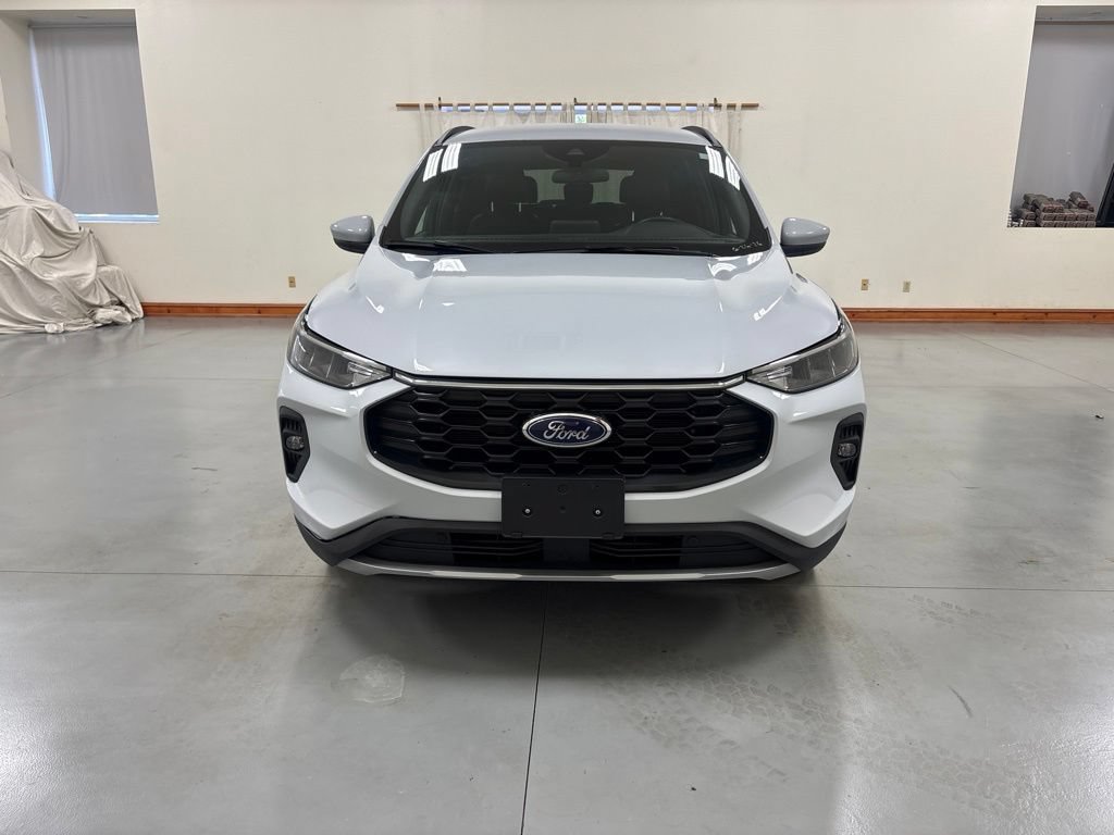 Used 2025 Ford Escape ST-Line Select AWD/4WD image 3
