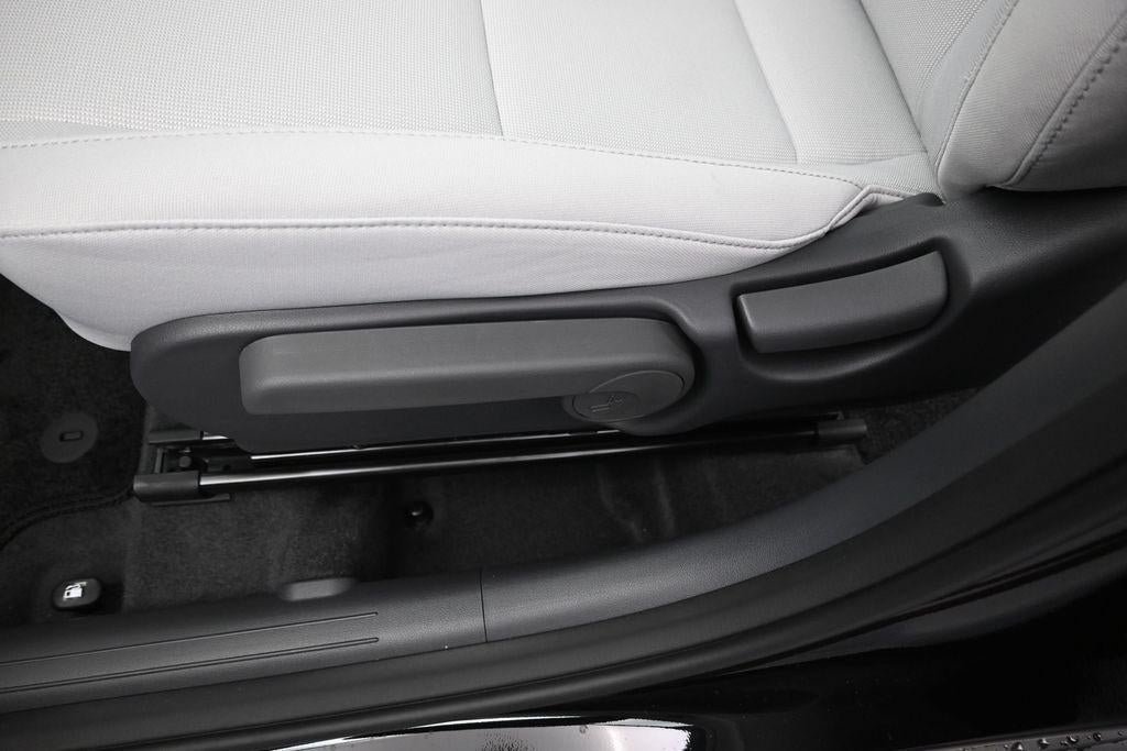 New 2027 Hyundai Kona SE FWD image 23