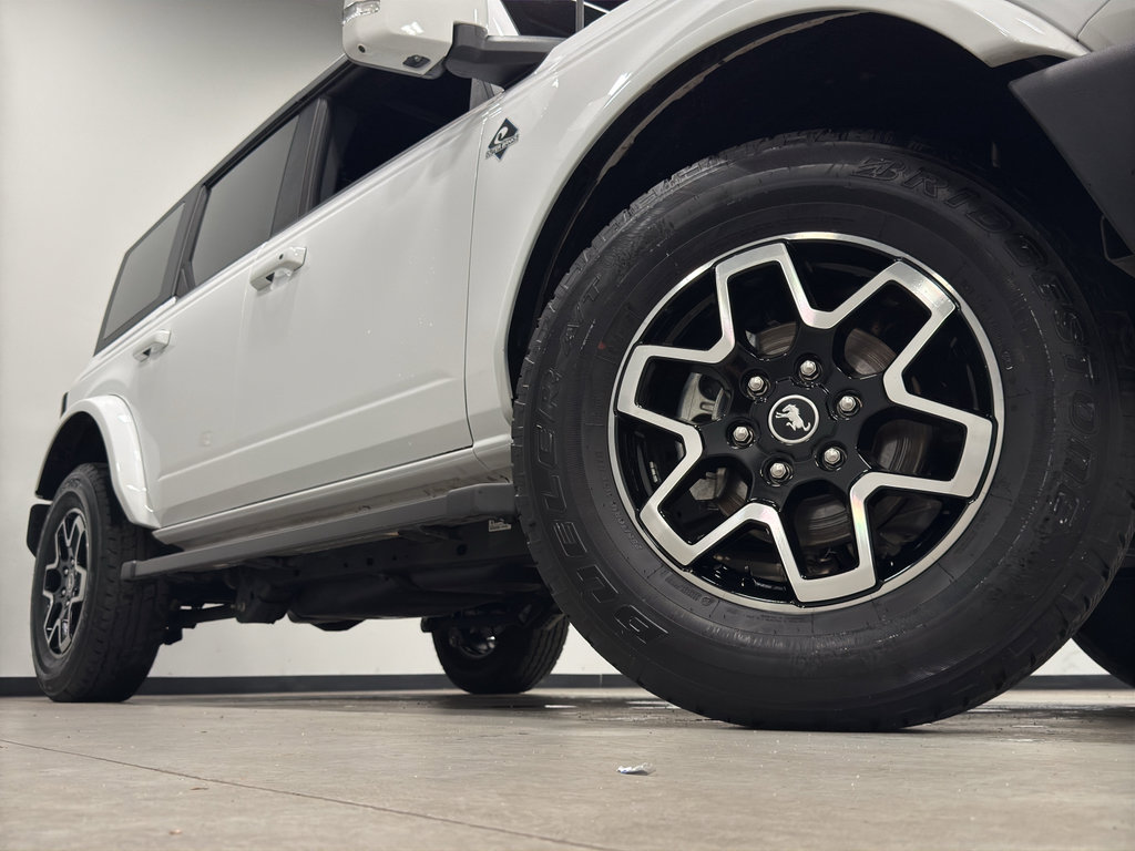 Used 2024 Ford Bronco Outer Banks image 2