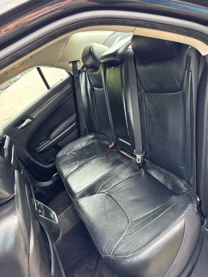 Used 2017 Chrysler 300 Limited RWD image 14