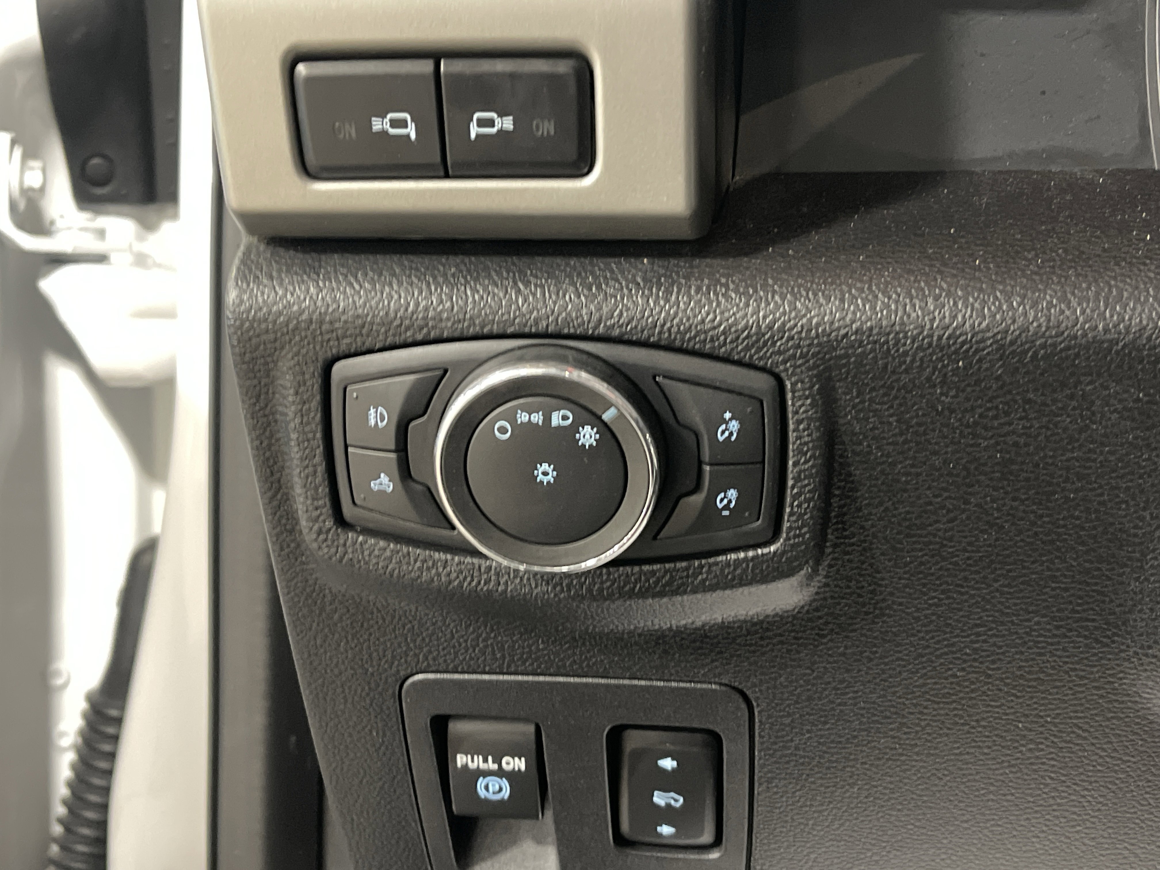 Used 2020 Ford F150 Lariat w/ Equipment Group 502A Luxury image 22