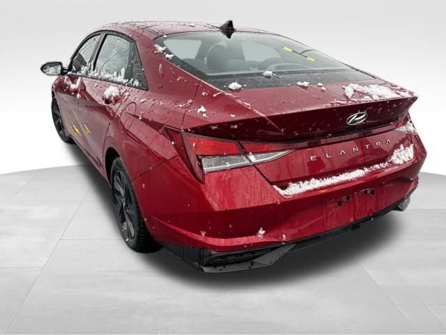 Used 2023 Hyundai Elantra SEL w/ Cargo Package image 7