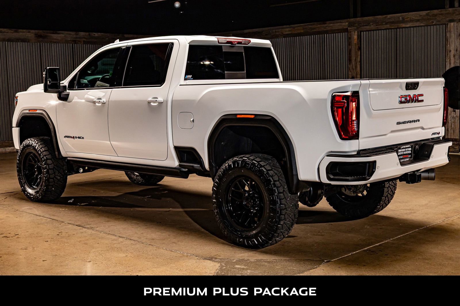 Used 2021 GMC Sierra 2500 AT4 w/ AT4 Premium Plus Package image 7