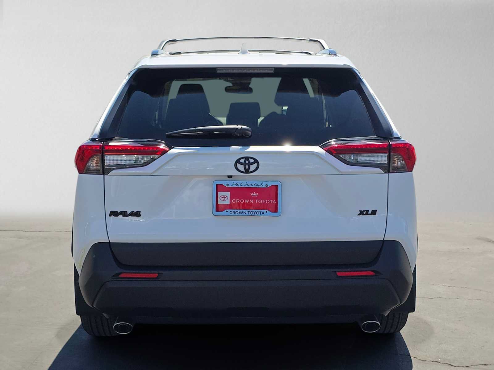 Certified 2025 Toyota RAV4 XLE FWD image 4