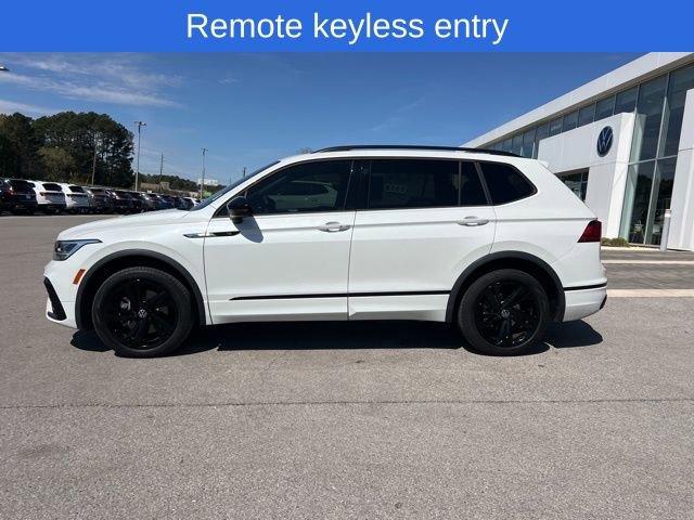Certified 2023 Volkswagen Tiguan SE R-Line image 5