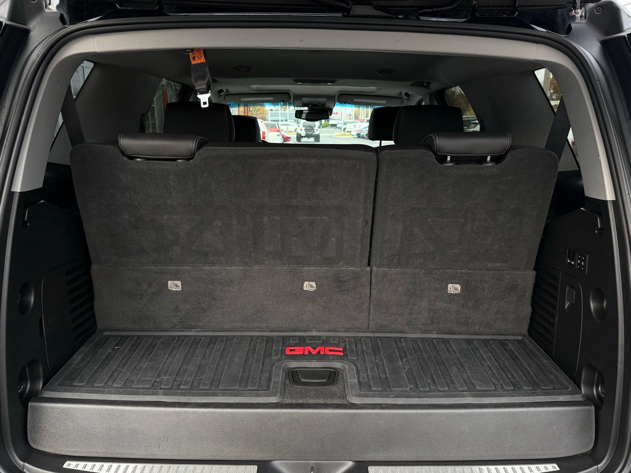 Used 2018 GMC Yukon Denali image 35