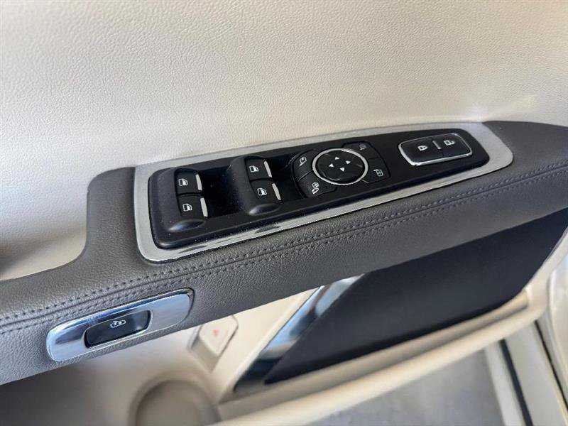 Used 2017 Lincoln Continental Reserve w/ Technology Package FWD image 40