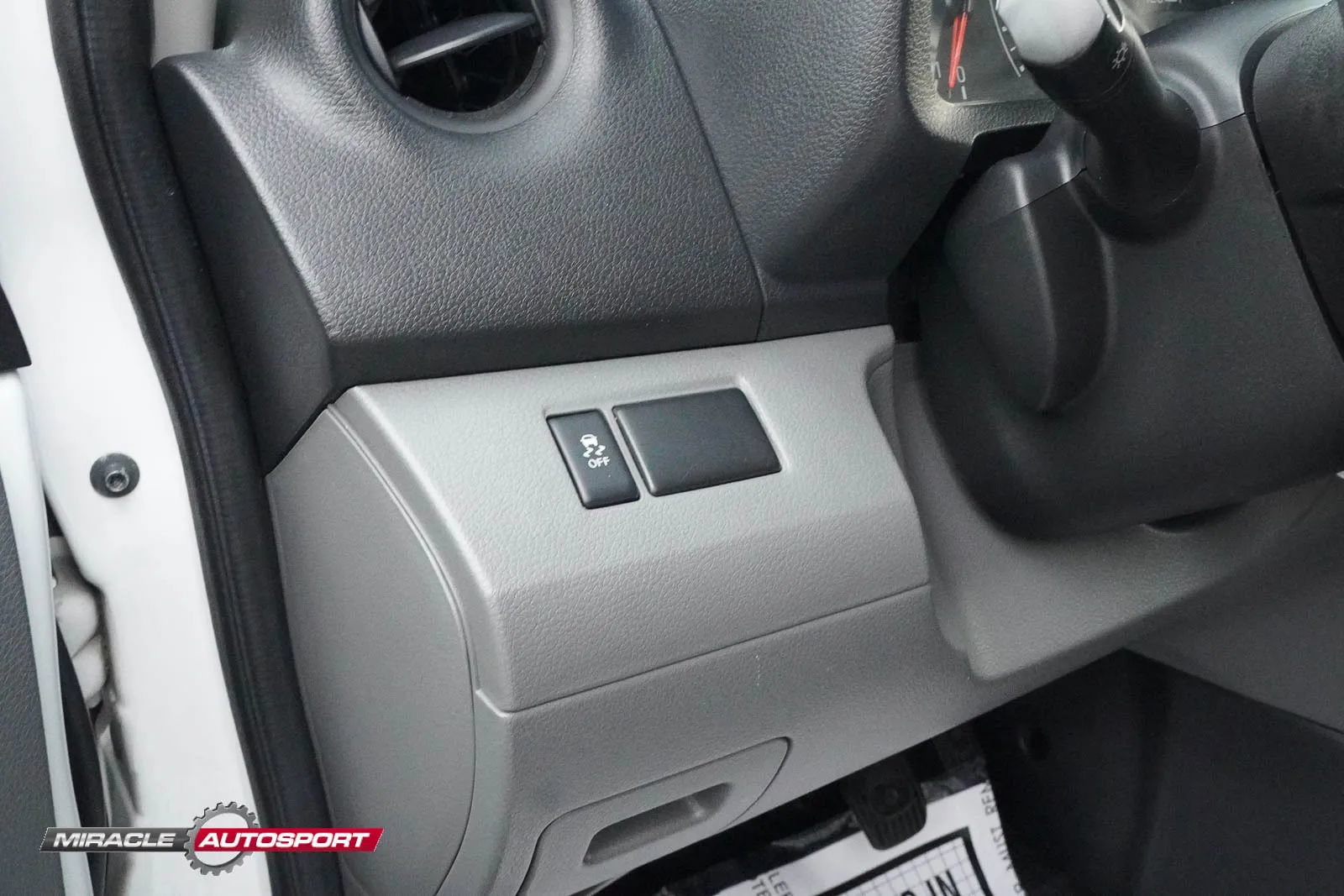 Used 2021 Nissan NV200 S FWD image 30