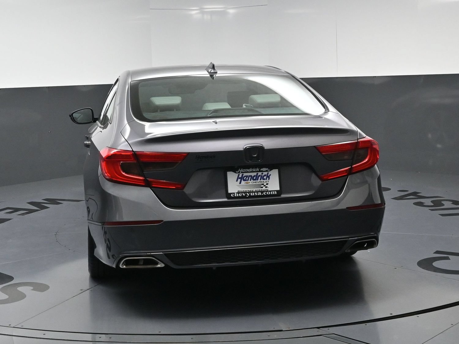 Used 2018 Honda Accord Touring image 8