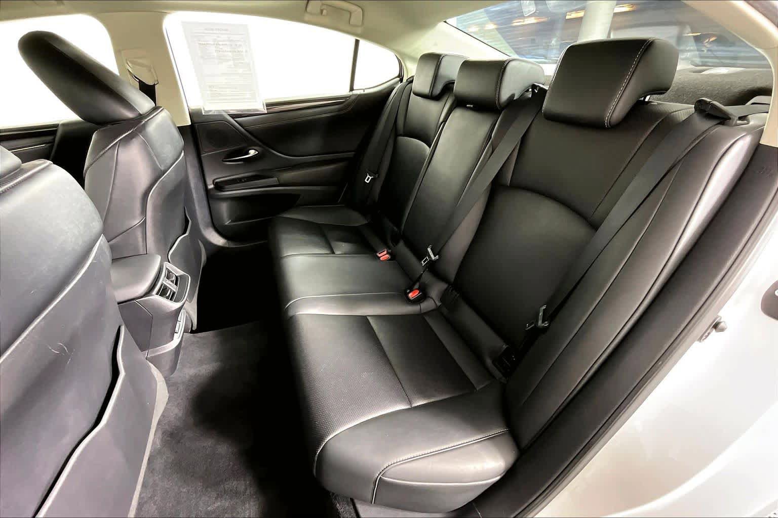 Used 2021 Lexus ES 350 w/ Premium Package FWD image 17