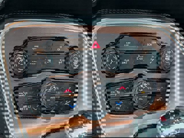 Used 2020 Dodge Challenger R/T RWD image 14