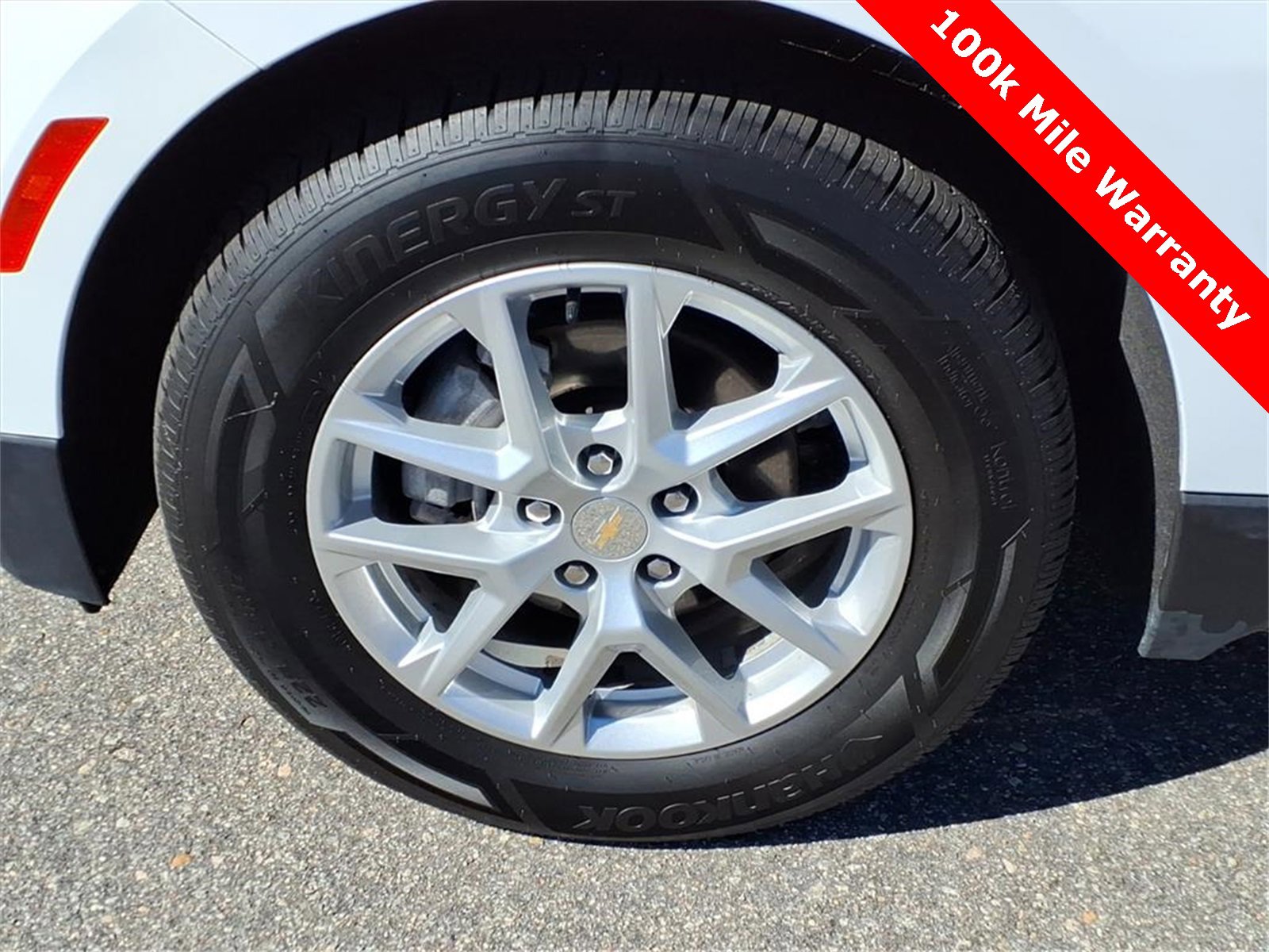 Used 2023 Chevrolet Equinox LS image 10