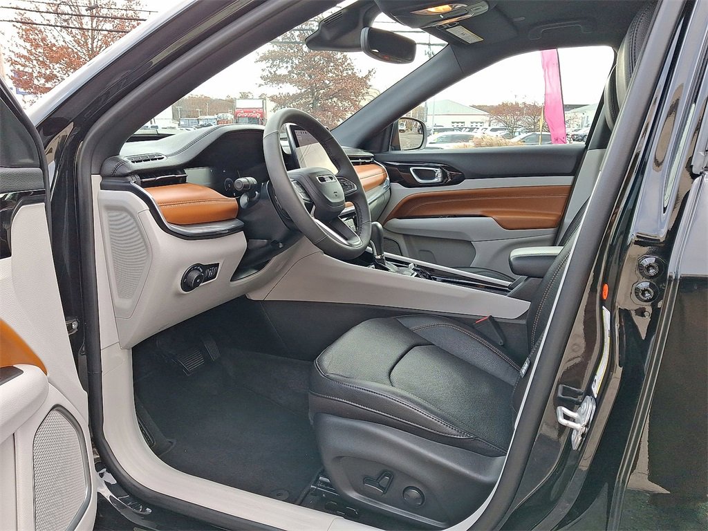 Certified 2024 Jeep Compass Limited w/ Elite Group image 14