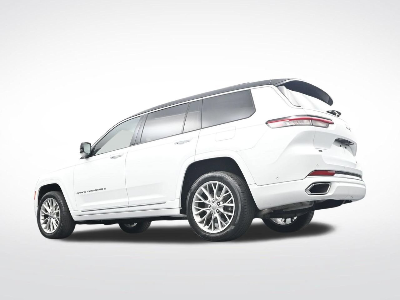 Used 2023 Jeep Grand Cherokee L Summit RWD image 31