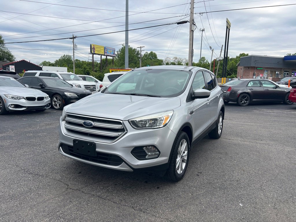 Used 2017 Ford Escape SE w/ SE Cold Weather Package AWD/4WD image 7