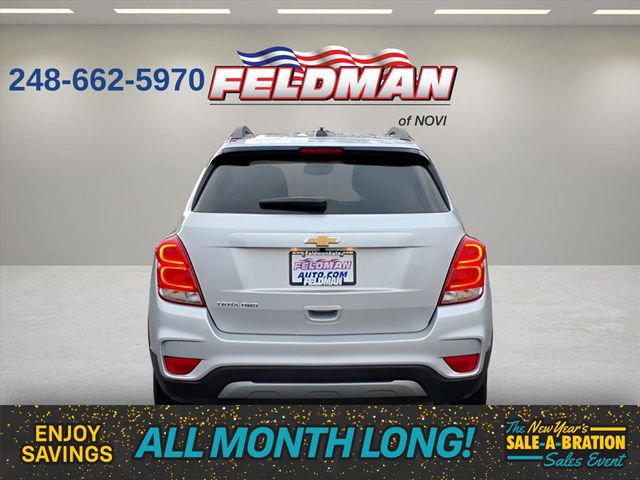 Used 2022 Chevrolet Trax LT w/ LT Convenience Package image 4