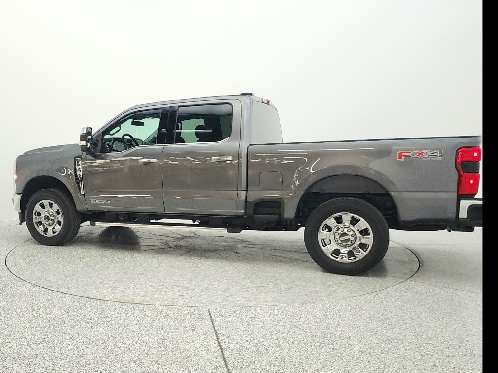 Used 2025 Ford F250 Lariat w/ Chrome Package AWD/4WD image 8