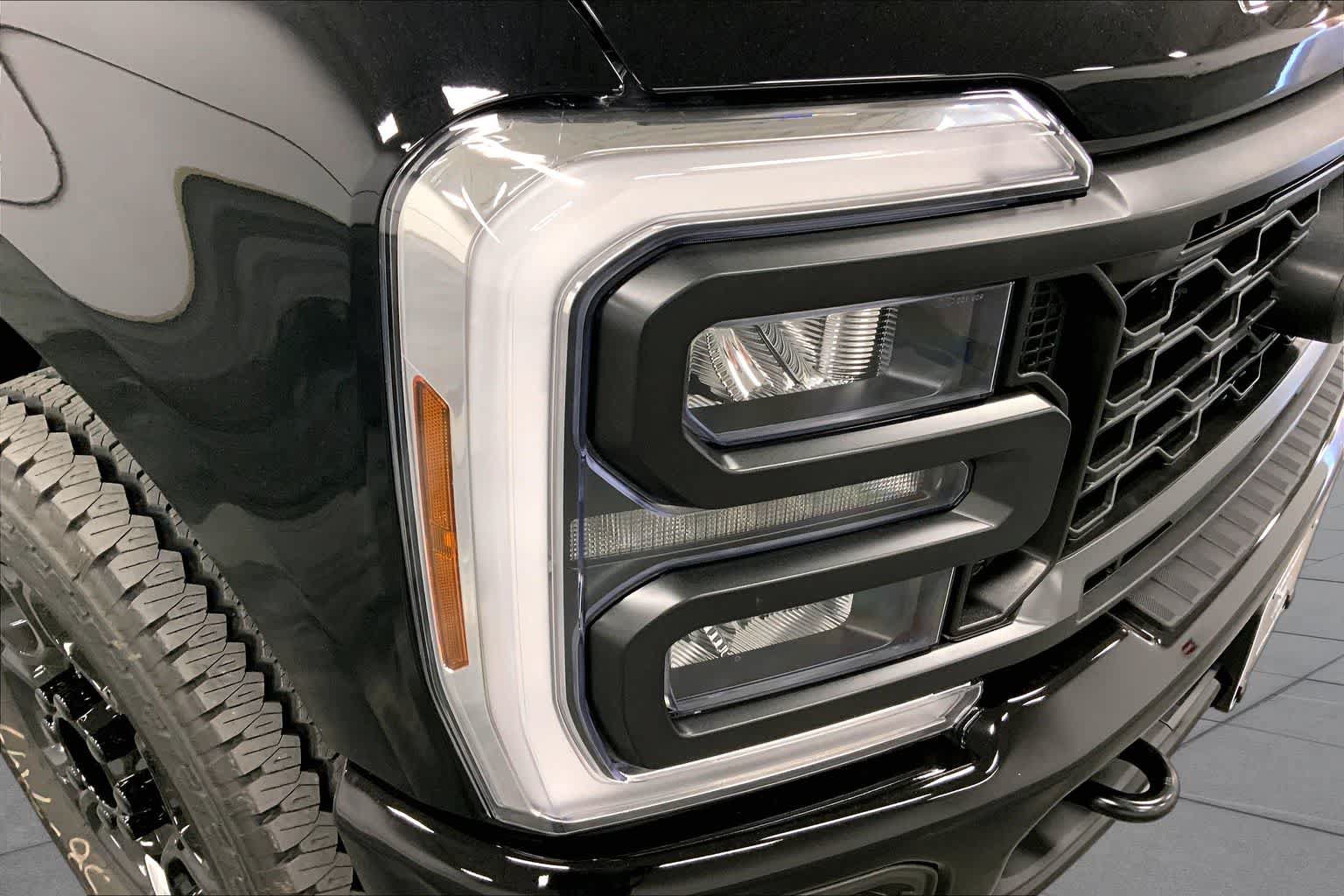 New 2026 Ford F250 XL w/ STX Appearance Package AWD/4WD image 13