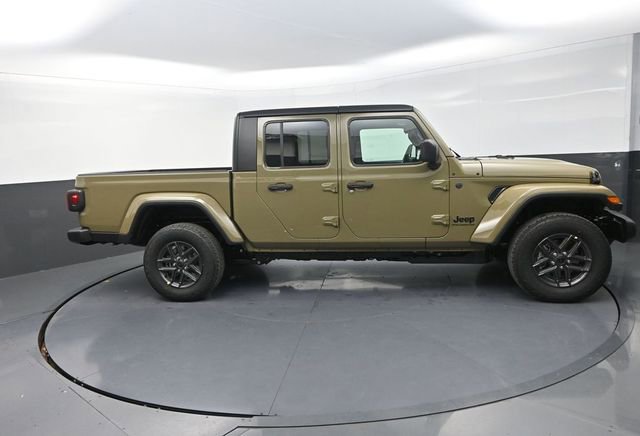 New 2026 Jeep Gladiator Sport image 10