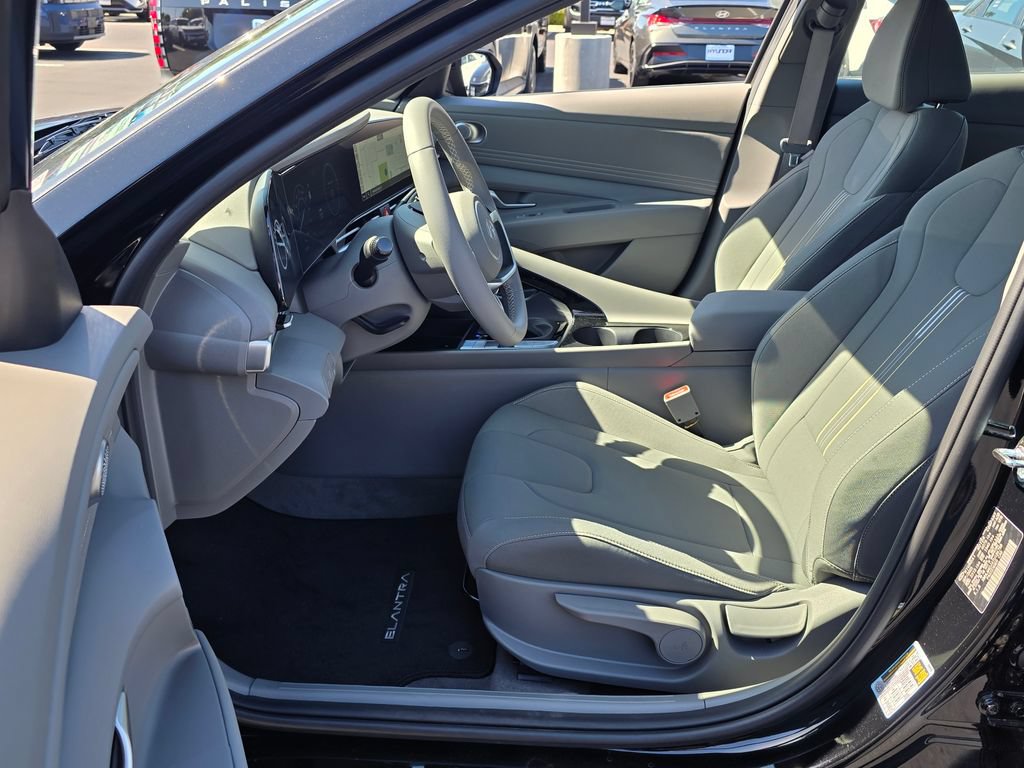 New 2026 Hyundai Elantra Sport FWD image 11