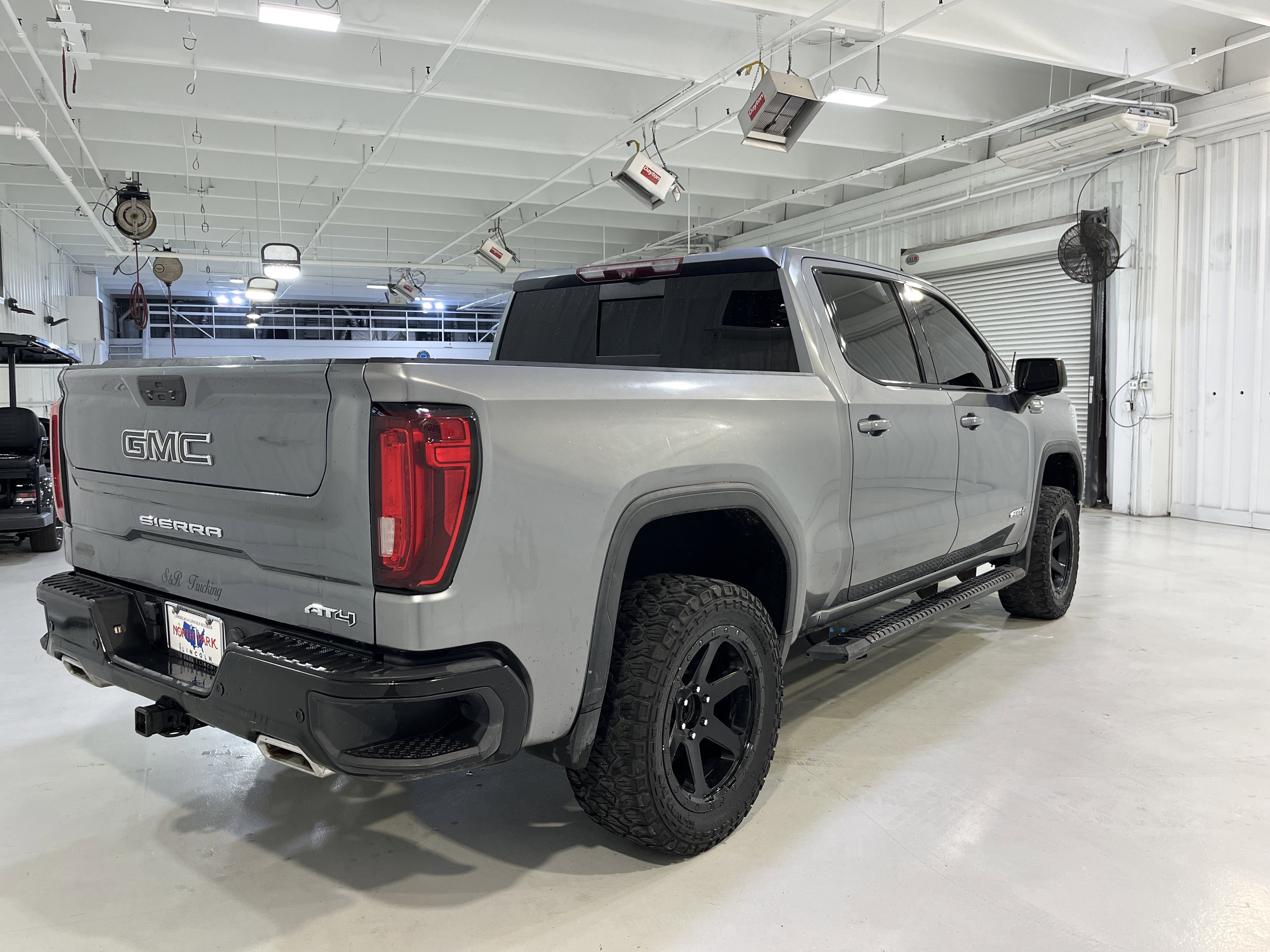 Used 2020 GMC Sierra 1500 AT4 w/ AT4 Premium Package image 6