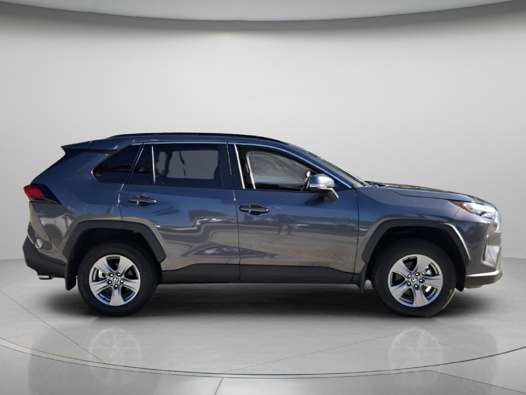 Used 2025 Toyota RAV4 XLE w/ Convenience Package FWD image 3