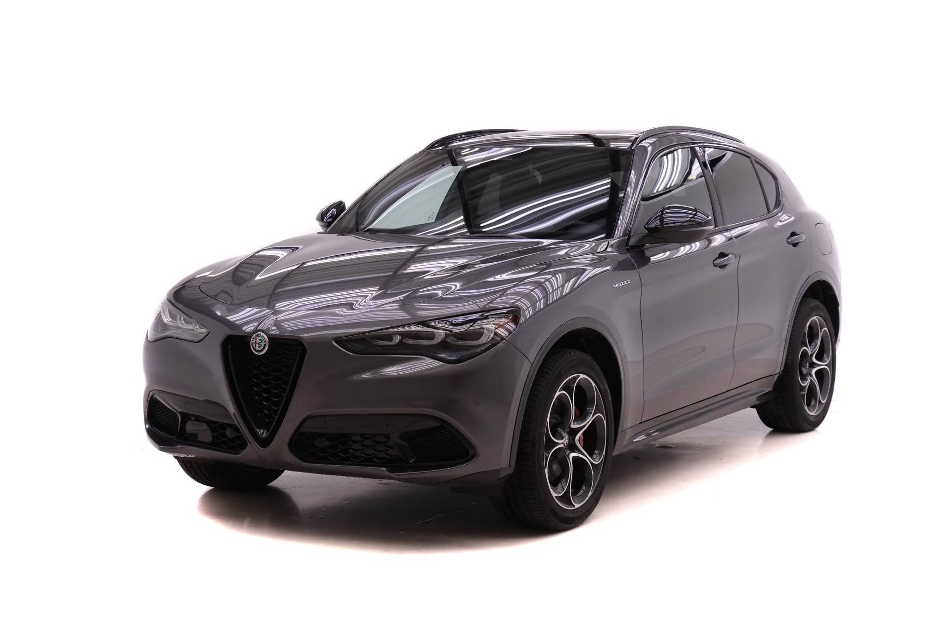 New 2025 Alfa Romeo Stelvio Sprint