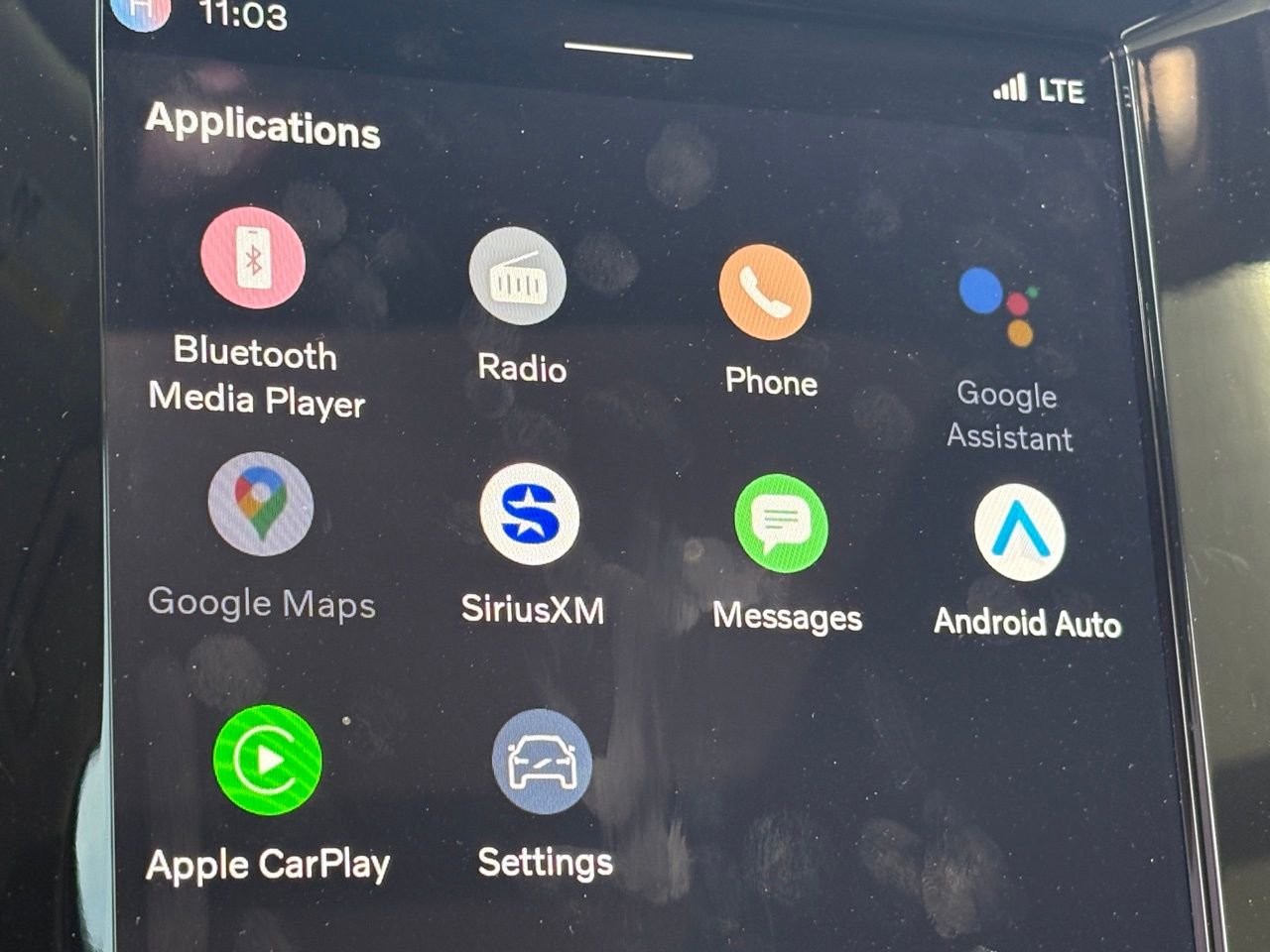 Certified 2023 Volvo XC40 B5 Ultimate w/ Protection Package Premier image 24