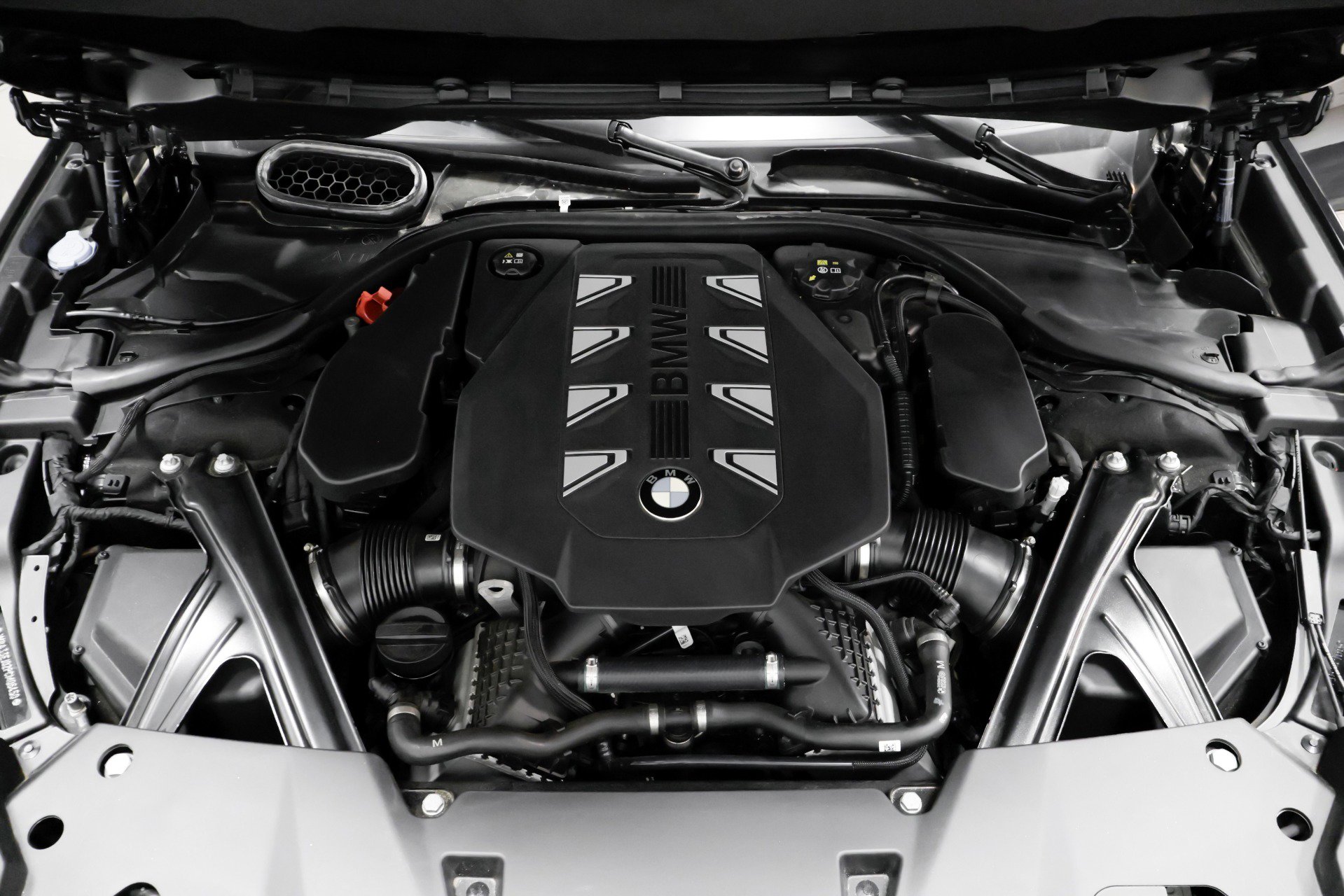 Used 2023 BMW 760i xDrive w/ Executive Package image 26