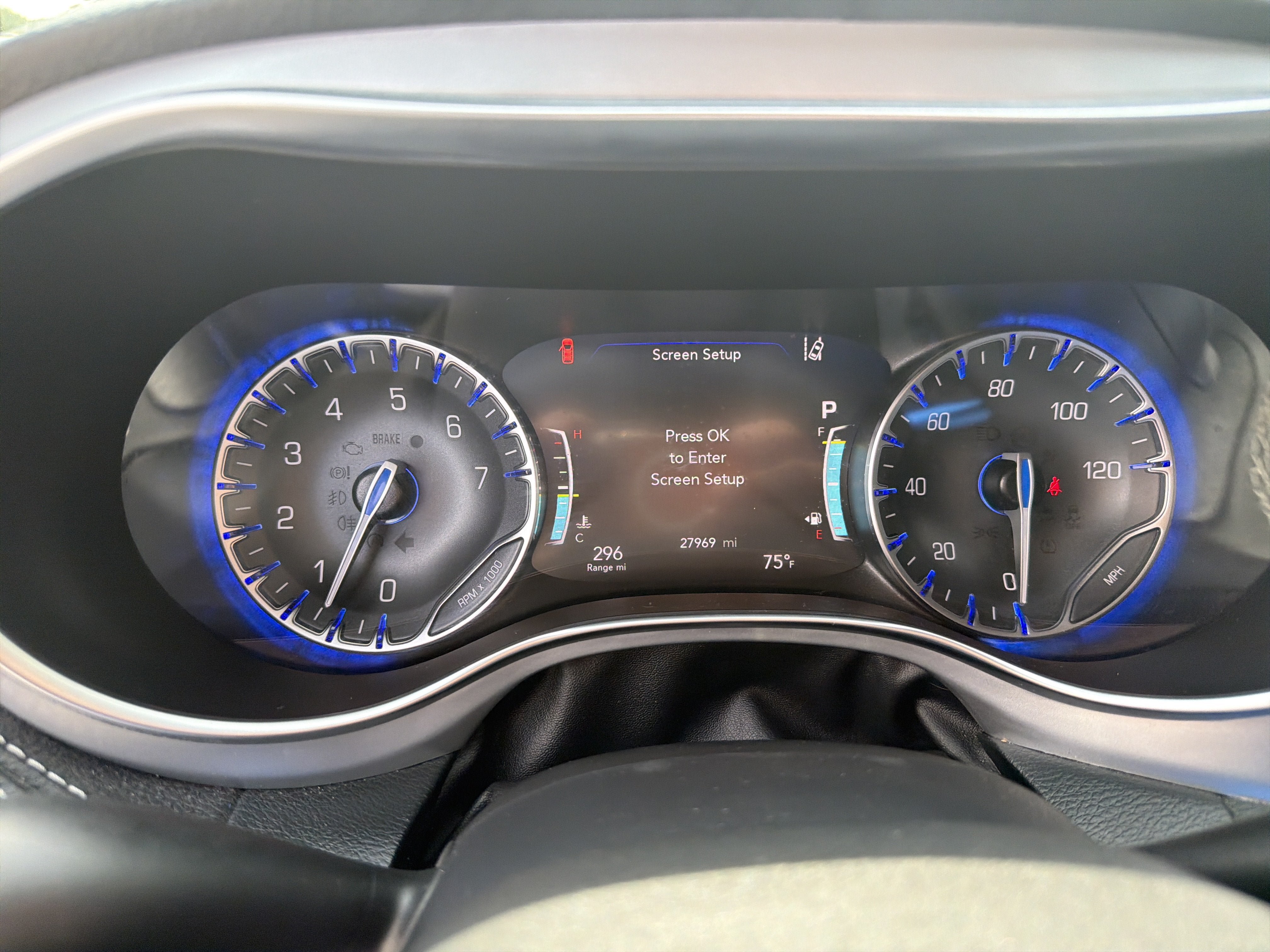 Used 2025 Chrysler Pacifica Limited FWD image 38