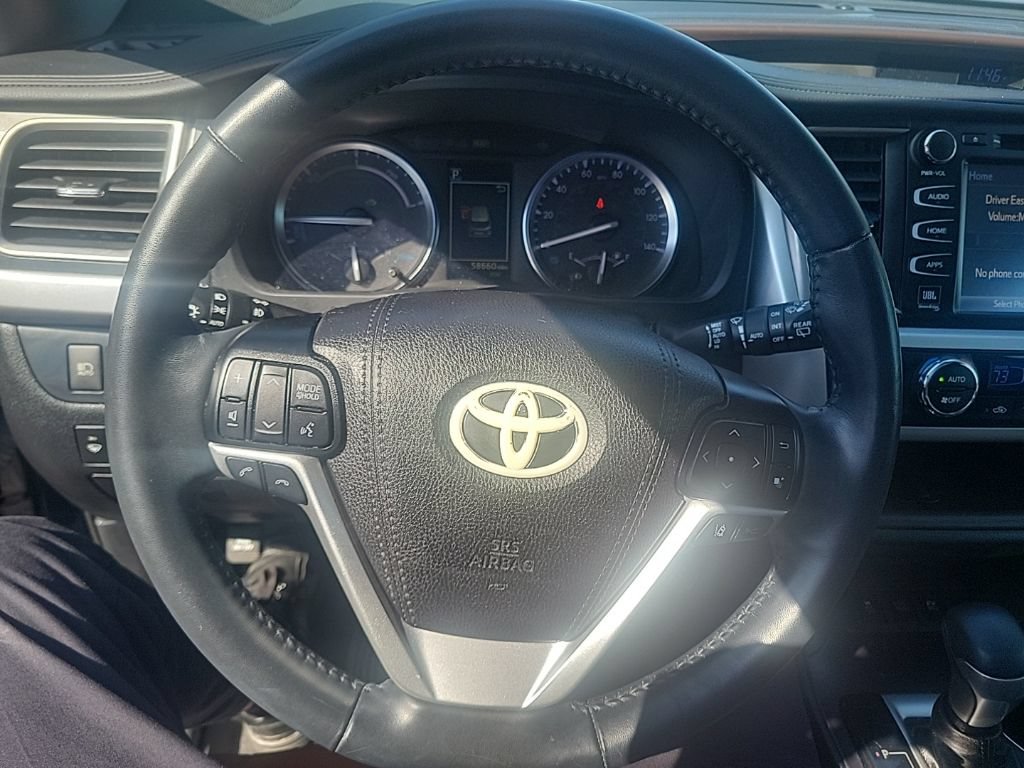 Used 2019 Toyota Highlander Limited Platinum AWD/4WD image 24