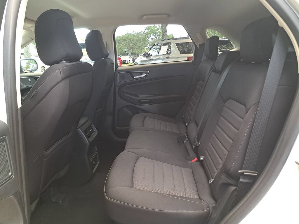 Certified 2024 Ford Edge SE w/ Black Appearance Package AWD/4WD image 10