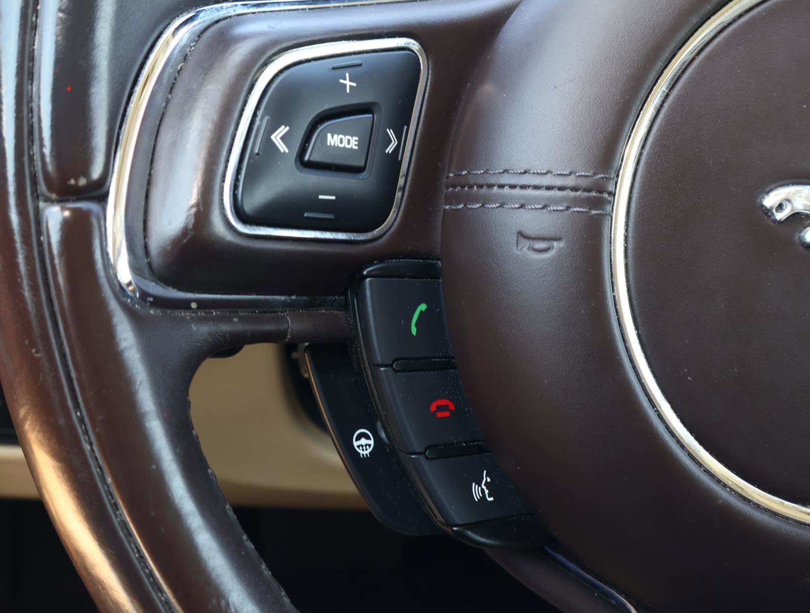 Used 2018 Jaguar XJ L Portfolio image 22