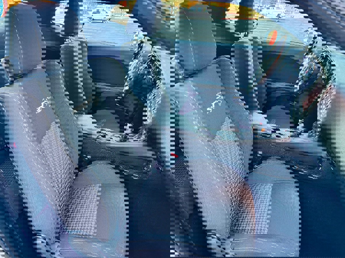 Used 2019 Dodge Challenger SRT Hellcat image 11