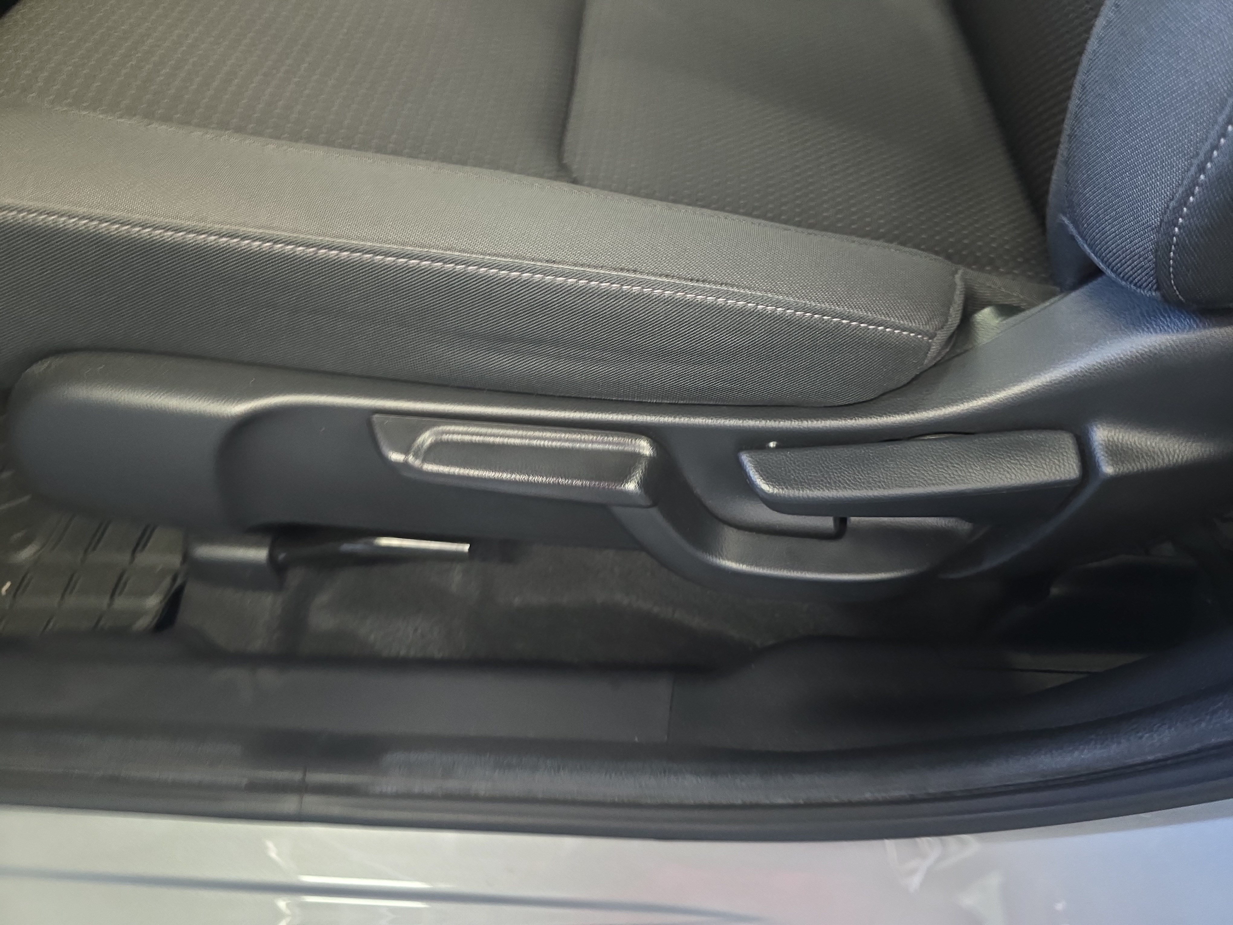 Used 2020 Honda HR-V EX image 28