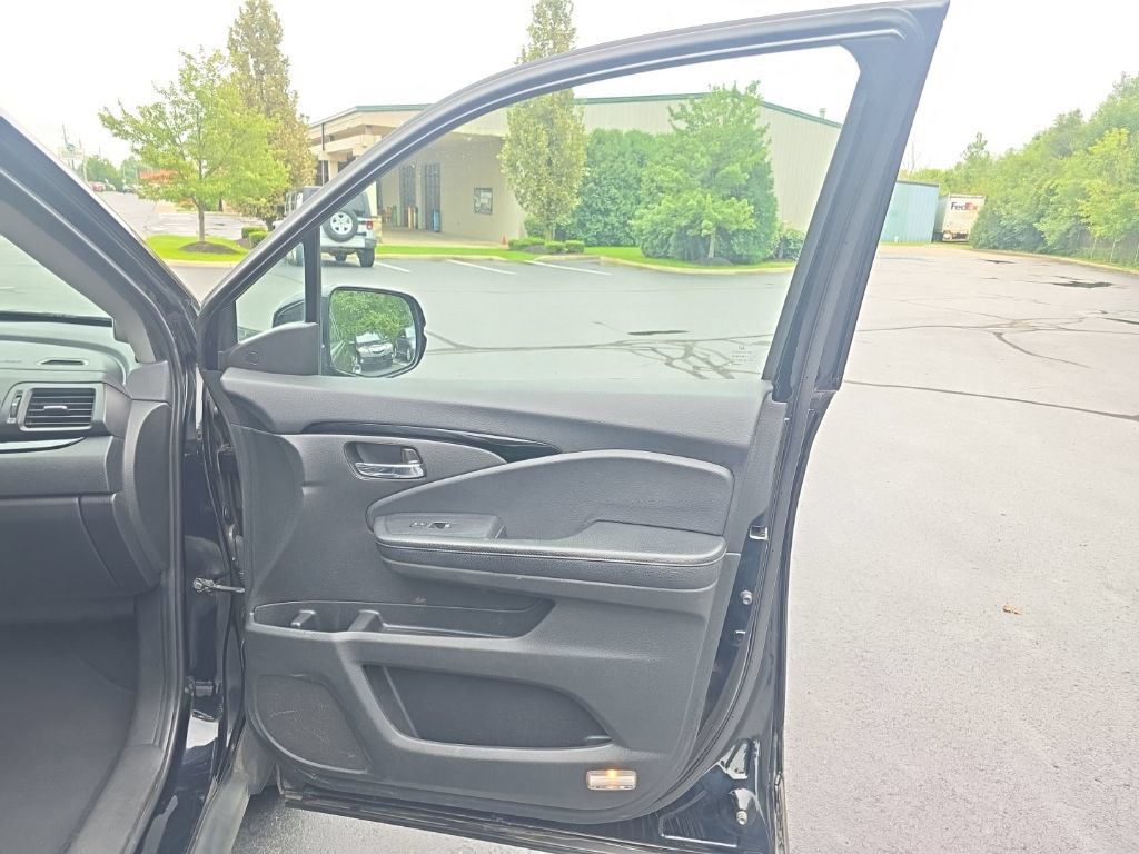 Used 2019 Honda Pilot Touring image 42