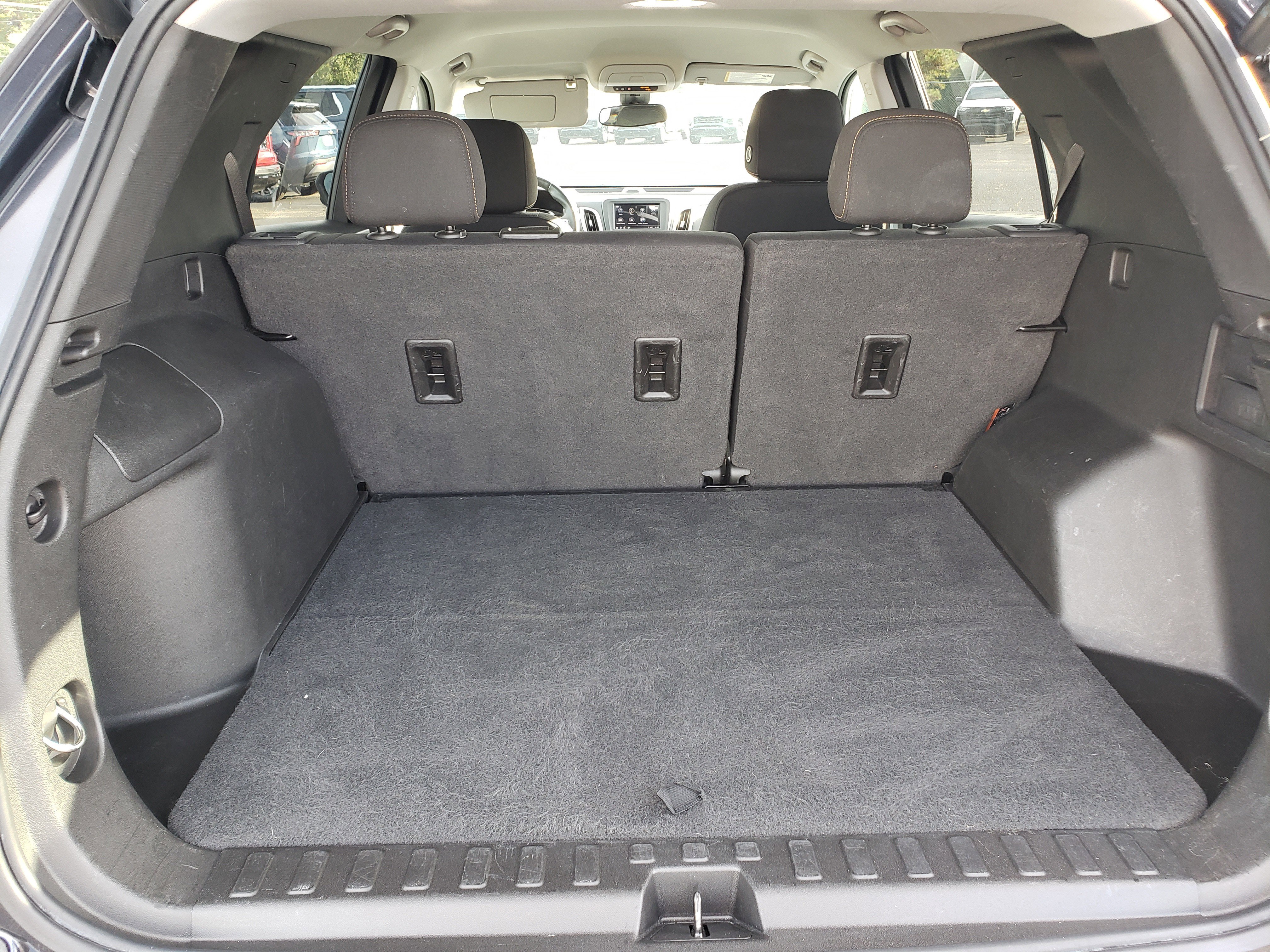 Used 2022 Chevrolet Equinox LT w/ Driver Convenience Package image 10