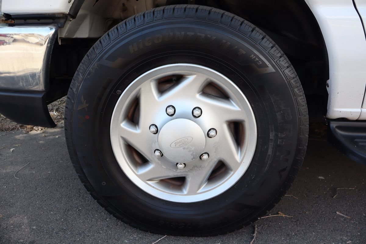 Used 2012 Ford E-350 and Econoline 350 XLT RWD image 39