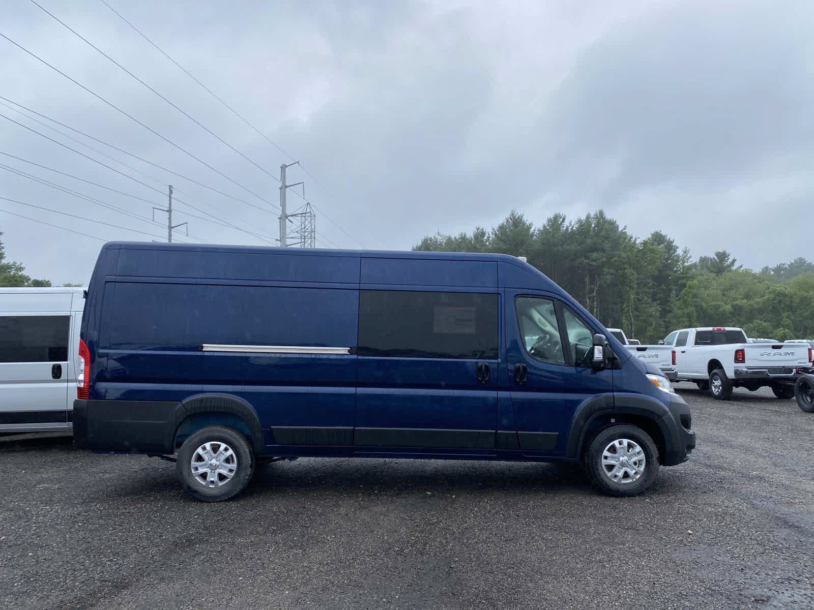 Used 2025 RAM ProMaster 3500 w/ Quick Order Package 22H SLT+ FWD image 2