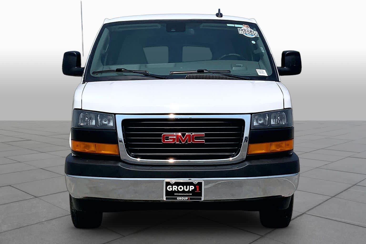 Used 2025 GMC Savana 3500 LT w/ LT Preferred Equipment Group RWD image 4