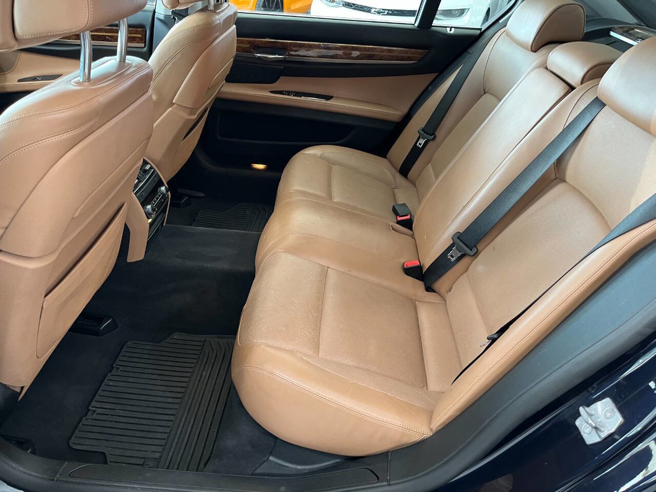 Used 2014 BMW 740Li image 21