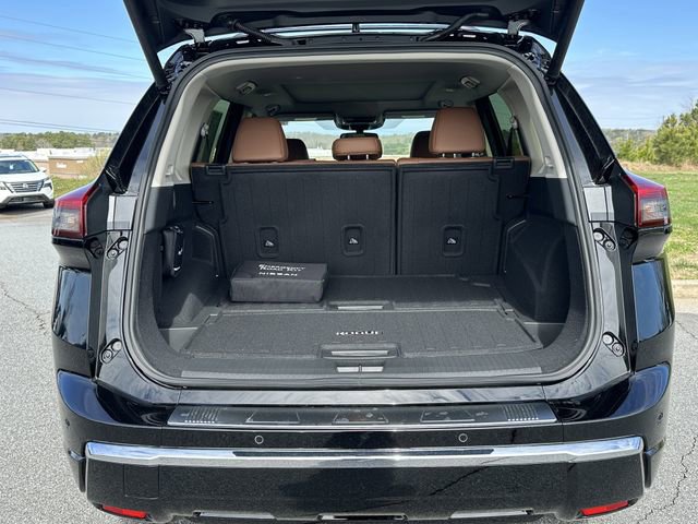 New 2026 Nissan Rogue Platinum image 13