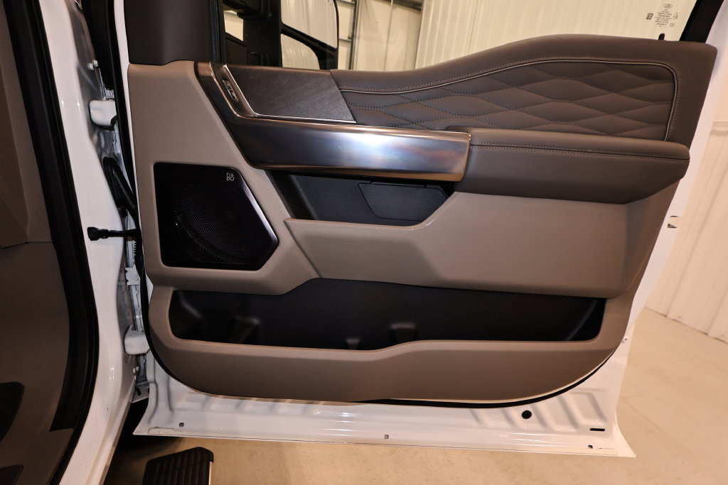 Certified 2025 Ford F350 Platinum w/ Platinum Plus Package AWD/4WD image 21