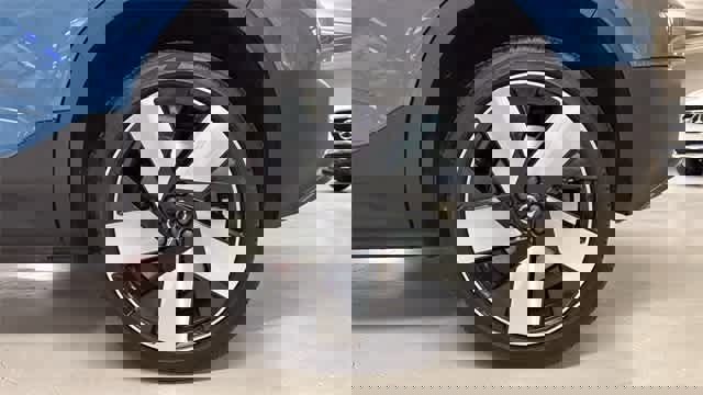 Used 2023 Volvo XC40 Recharge Ultimate w/ Protection Package Premier image 30