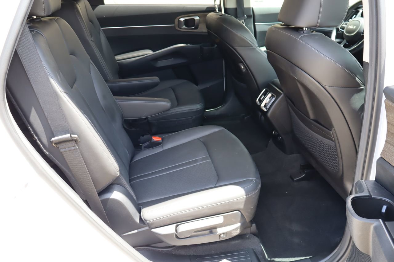 Used 2023 Kia Sorento EX FWD image 18