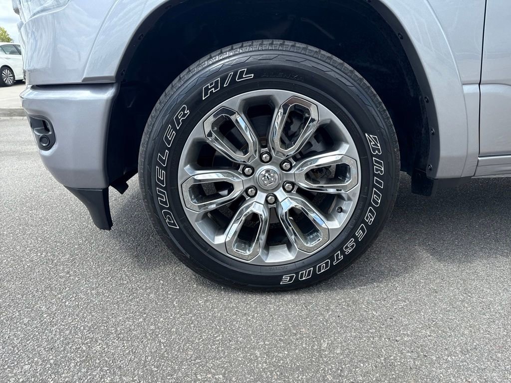 Used 2022 RAM 1500 Laramie w/ Sport Appearance Package image 11