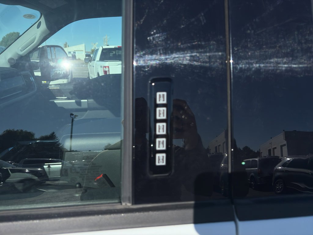 Used 2024 Ford F350 Lariat image 11