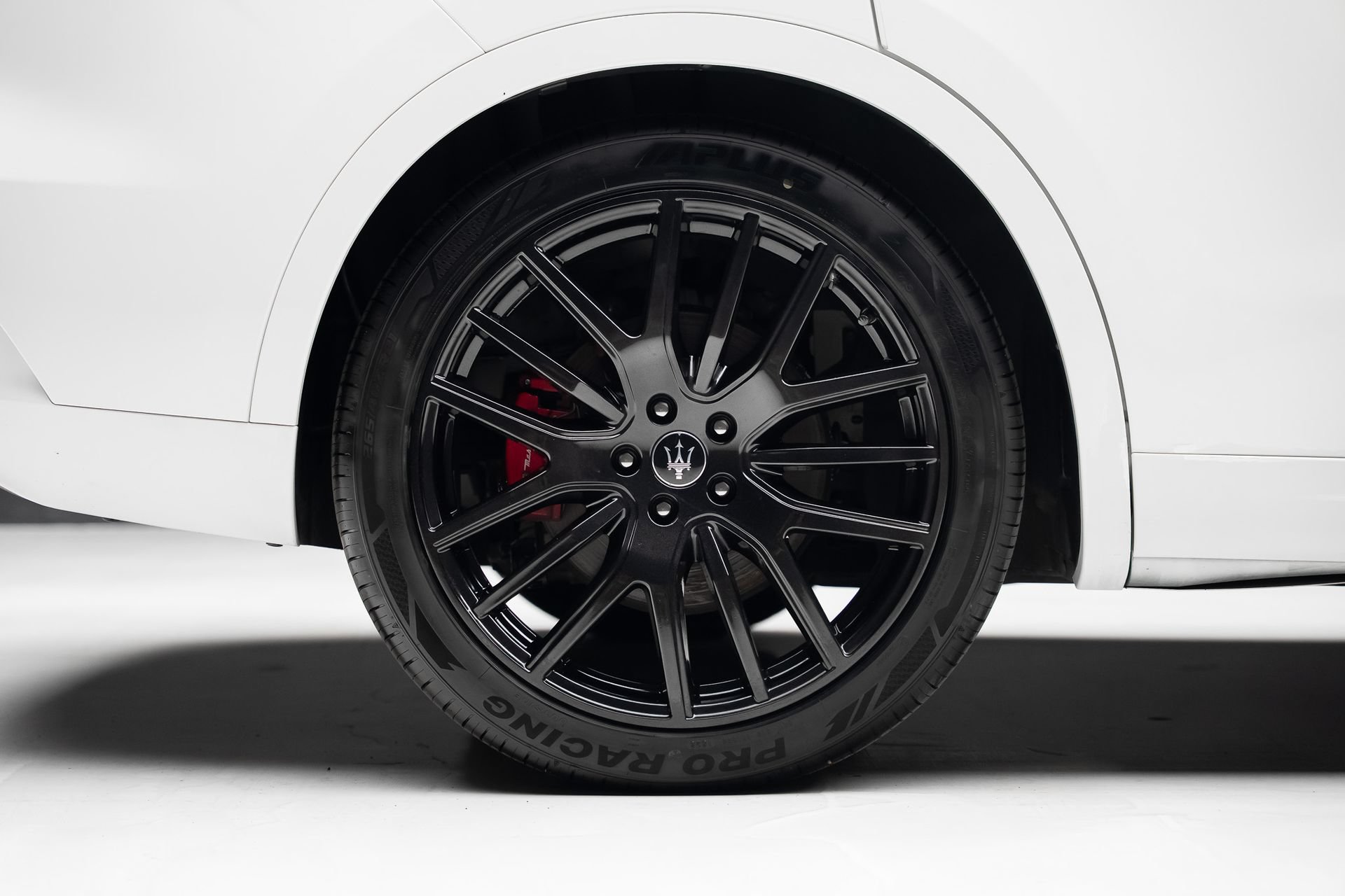 Used 2022 Maserati Levante GT AWD/4WD image 40