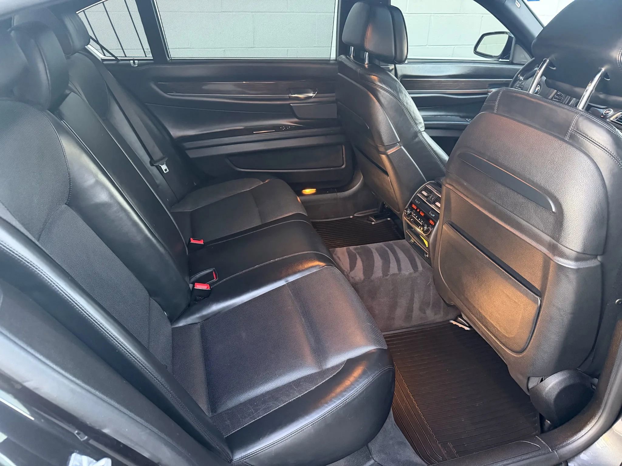 Used 2015 BMW 740Ld xDrive image 20